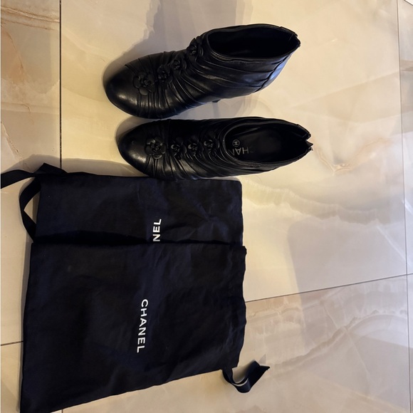 Chanel leather bootie - Picture 5 of 5
